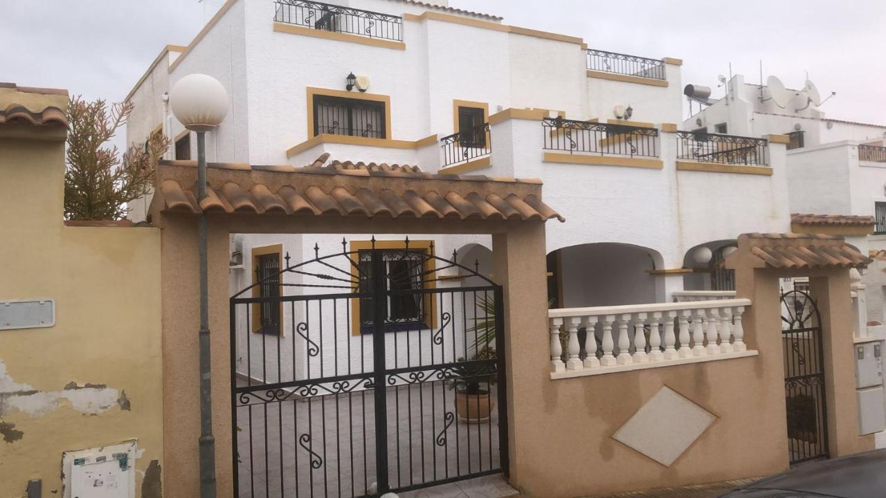Orihuela - Sleeps 6 - Pool - Parking - Petfriendly Villa Eksteriør bilde